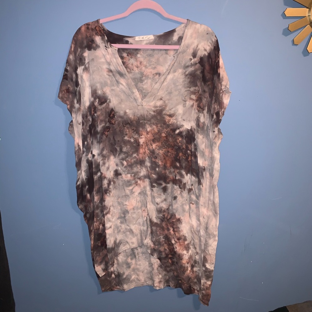 🤤 XL Tie DGD tunic in neutrals!